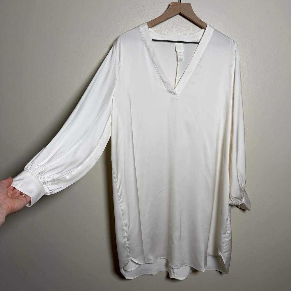 HM Cream Satin V-Neck Short Dress Long Sleeve‎ Oversized 4 Office Minimalist